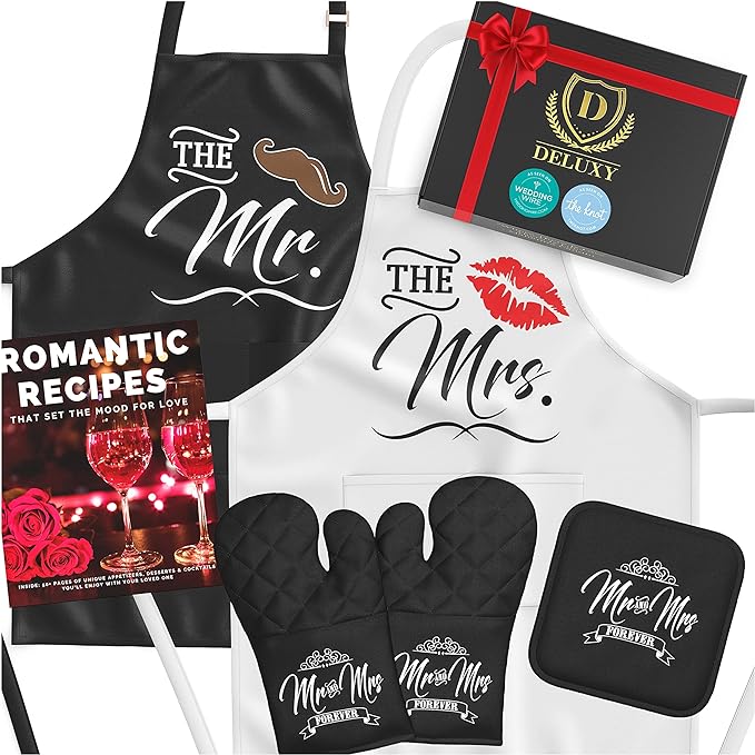 DELUXY Mr and Mrs Aprons 