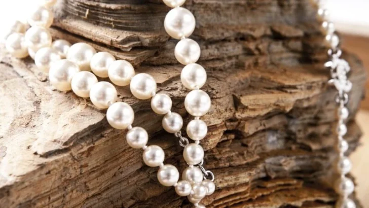 How to Clean Natural Pearl Jewelry