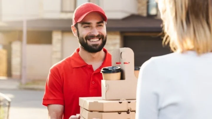 How To Become A DoorDash Driver and Earn Extra Money