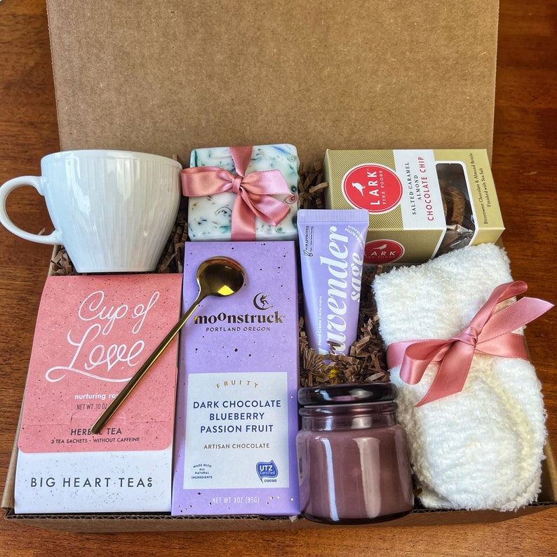 Thoughtful Gifts - Personalized Mother's Day Gifts