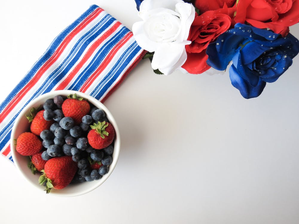 patriotic napkins, flowers and berries